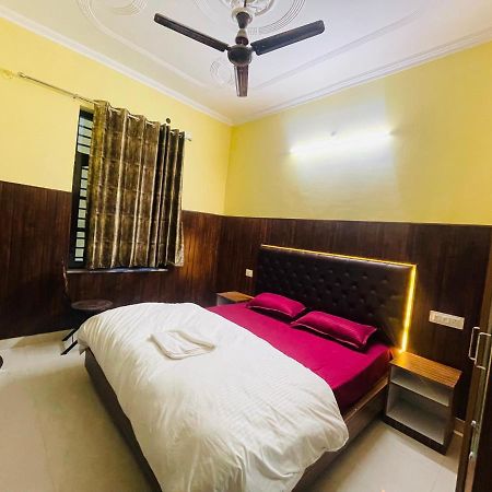 Hotel Manohar Rishikesh Exterior photo