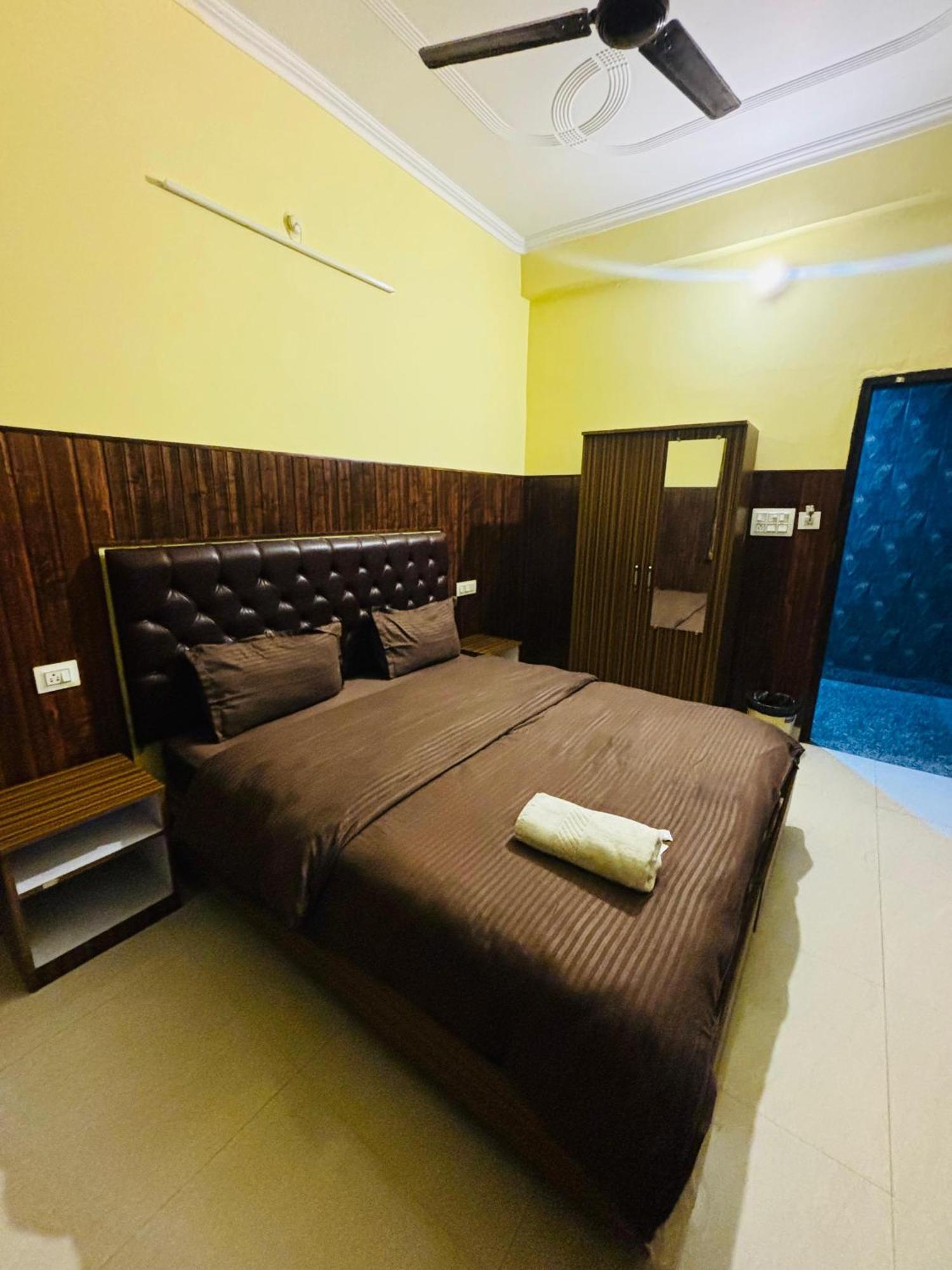 Hotel Manohar Rishikesh Exterior photo