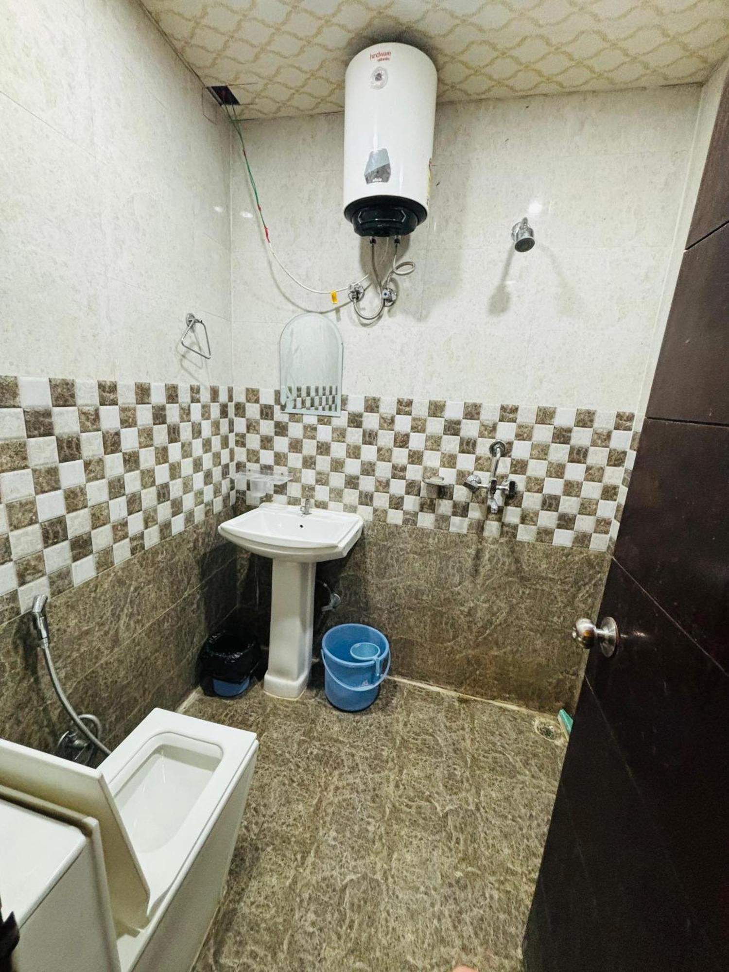 Hotel Manohar Rishikesh Exterior photo